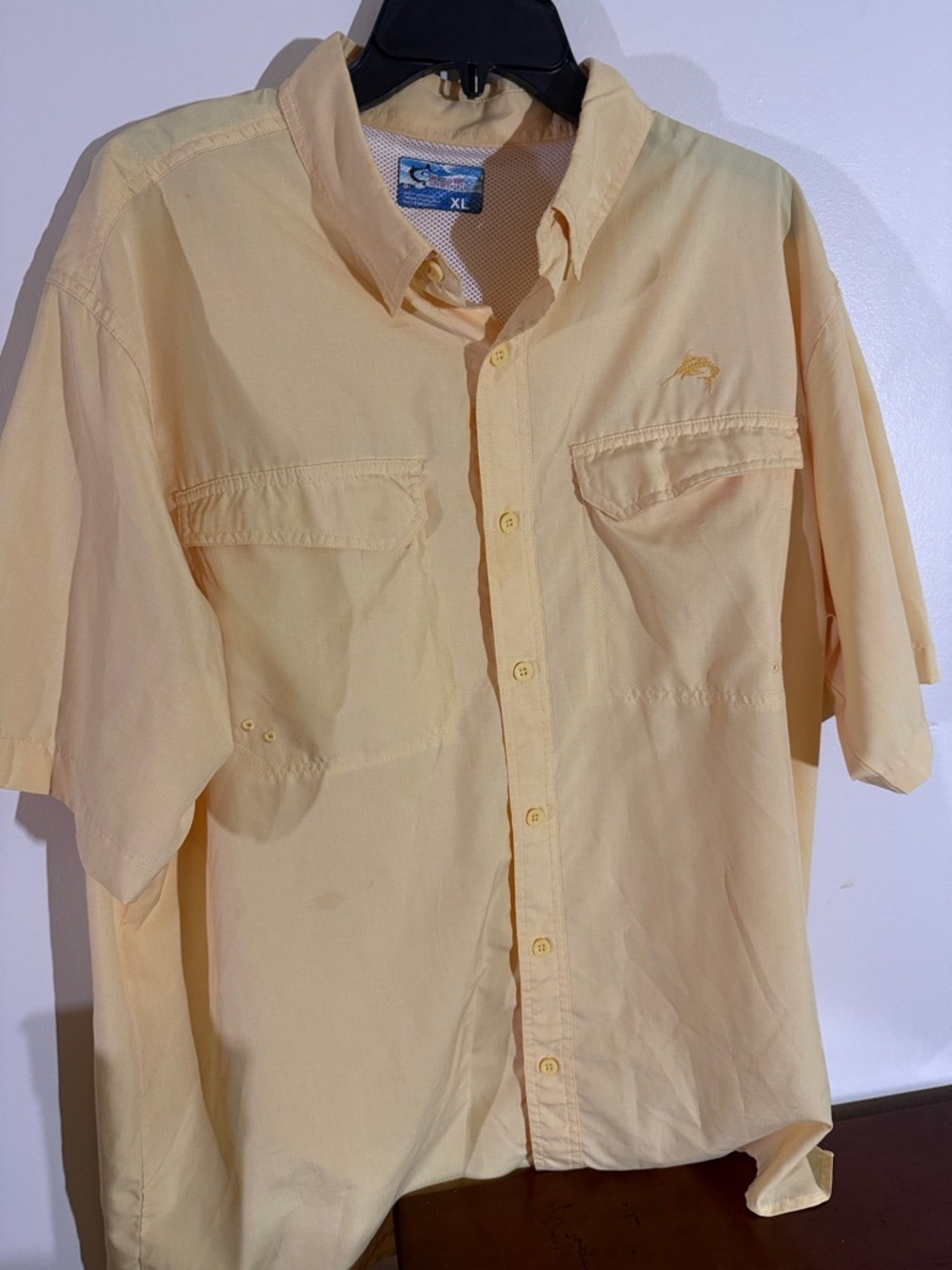 Columbia Men’s Light Yellow Short-Sleeve Button-Down Shirt